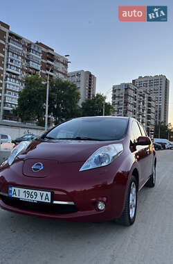 Nissan Leaf  2013