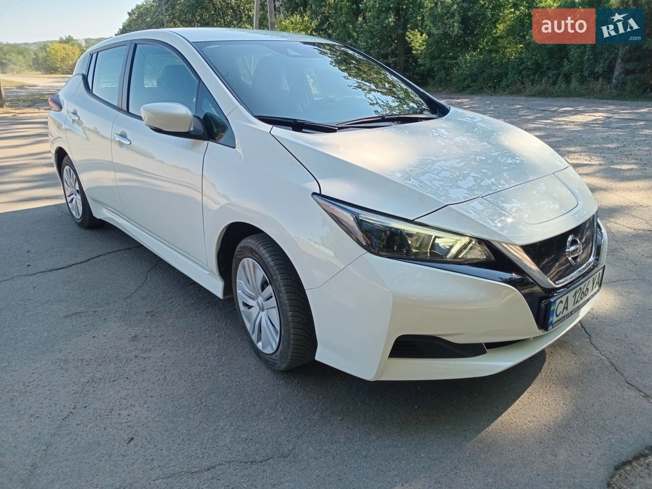 2022 Nissan Leaf - фото 1