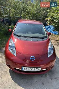 Nissan Leaf  2012