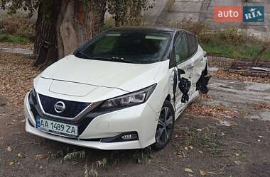 Nissan Leaf  2021