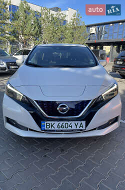 Nissan Leaf  2019