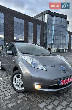 Nissan Leaf  2013