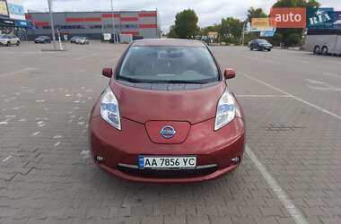 Nissan Leaf  2011