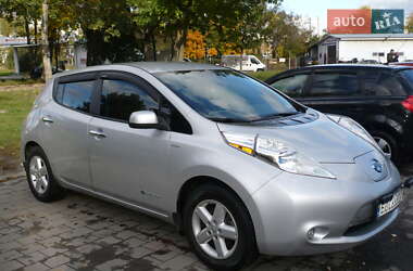 Nissan Leaf  2013