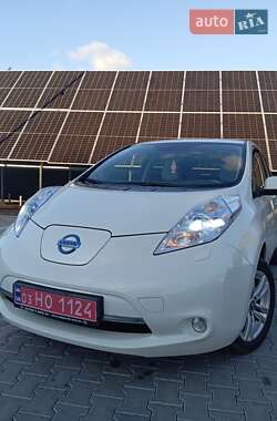 Nissan Leaf  2012