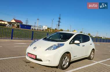 Nissan Leaf  2012