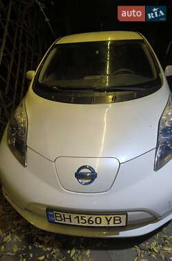 Nissan Leaf  2012