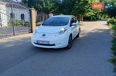 Nissan Leaf  2013
