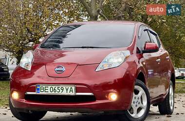 Nissan Leaf  2012