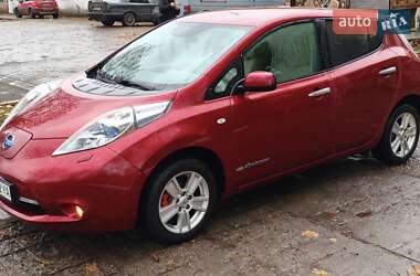 Nissan Leaf  2011