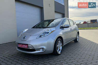 Nissan Leaf  2012