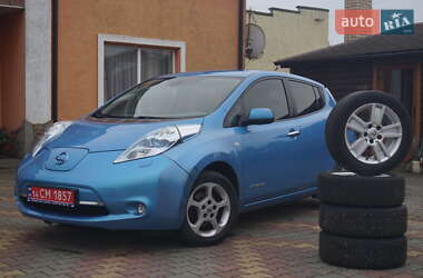 Nissan Leaf  2011