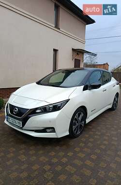 Nissan Leaf  2020