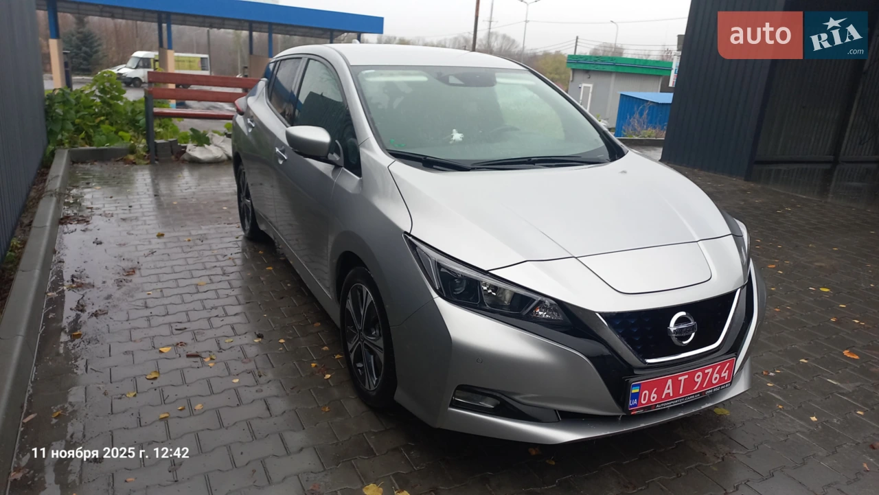 2022 Nissan Leaf - мініатюра 2