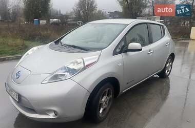 Nissan Leaf  2011