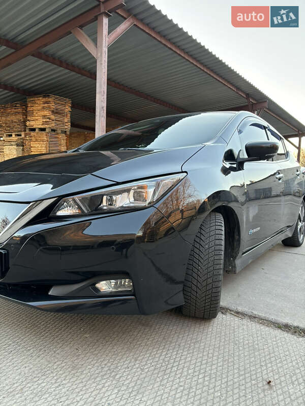 Хэтчбек Nissan Leaf 2018 в Ровно