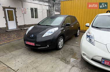 Nissan Leaf  2012
