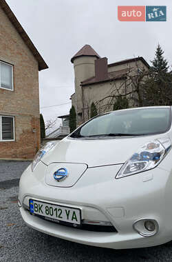 Nissan Leaf  2014