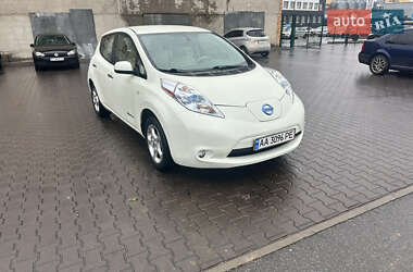Nissan Leaf  2012
