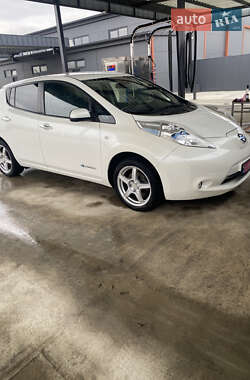 Nissan Leaf  2014