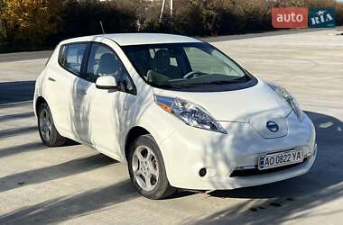 Nissan Leaf  2012