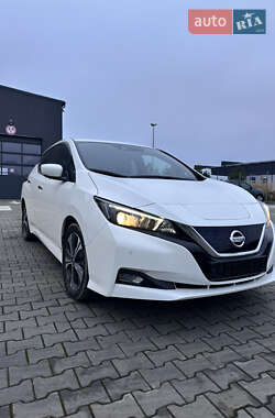 Nissan Leaf  2020