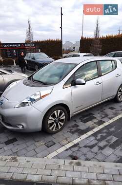 Nissan Leaf  2013
