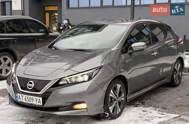 Nissan Leaf  2021