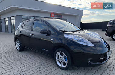 Nissan Leaf  2012