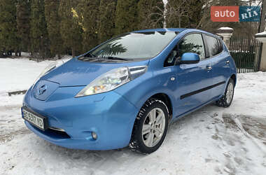 Nissan Leaf  2011