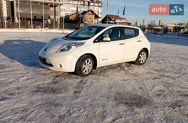Nissan Leaf  2012