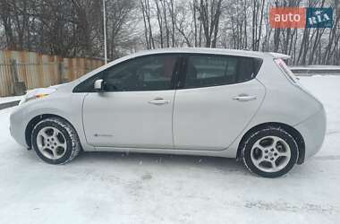 Nissan Leaf  2013