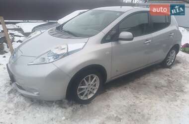 Nissan Leaf  2012