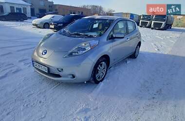 Nissan Leaf  2011