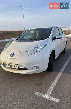 Nissan Leaf  2014