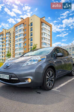 Nissan Leaf  2014