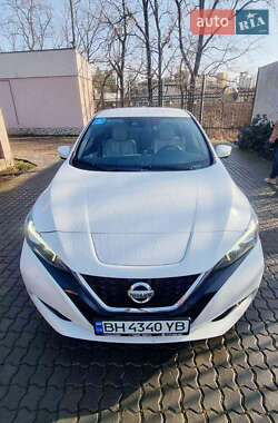 Nissan Leaf  2020