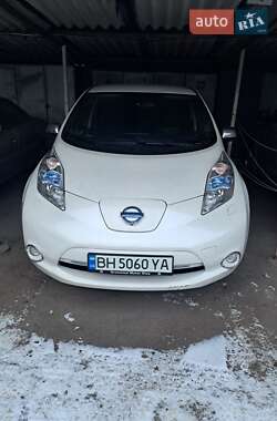 Nissan Leaf  2013