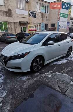 Nissan Leaf  2020