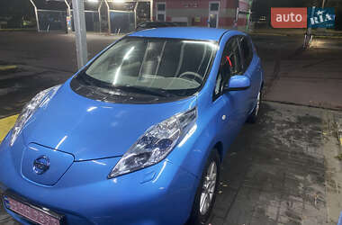 Nissan Leaf  2012