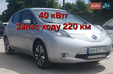 Nissan Leaf  2012