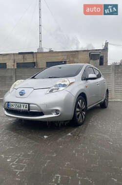 Nissan Leaf  2013