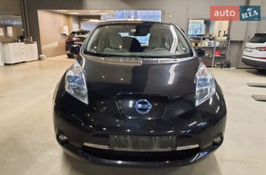 Nissan Leaf  2012
