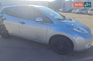 Nissan Leaf  2012