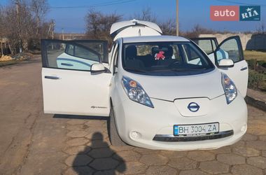 Nissan Leaf  2014
