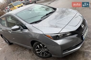 Nissan Leaf  2022