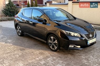 Nissan Leaf  2020