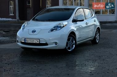 Nissan Leaf  2012
