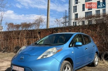 Nissan Leaf  2011