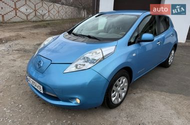 Nissan Leaf  2012